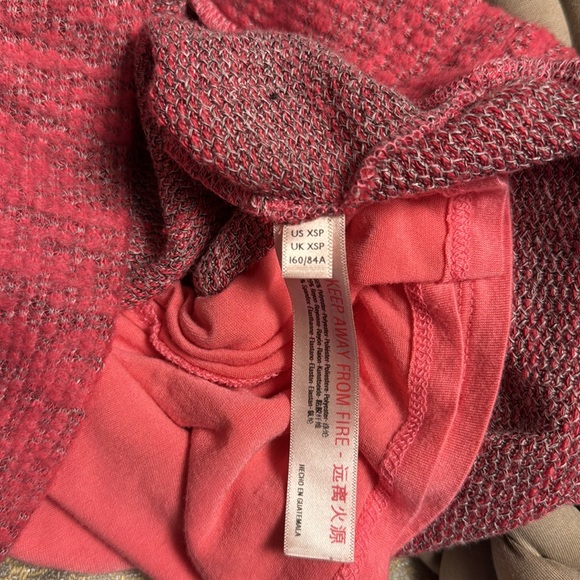 Oversized Pink Dress - Picture 5 of 5